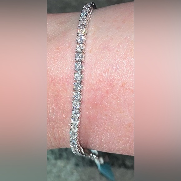 Elegant Sterling Silver Bracelet Total CTTW 5.33 - Picture 5 of 5